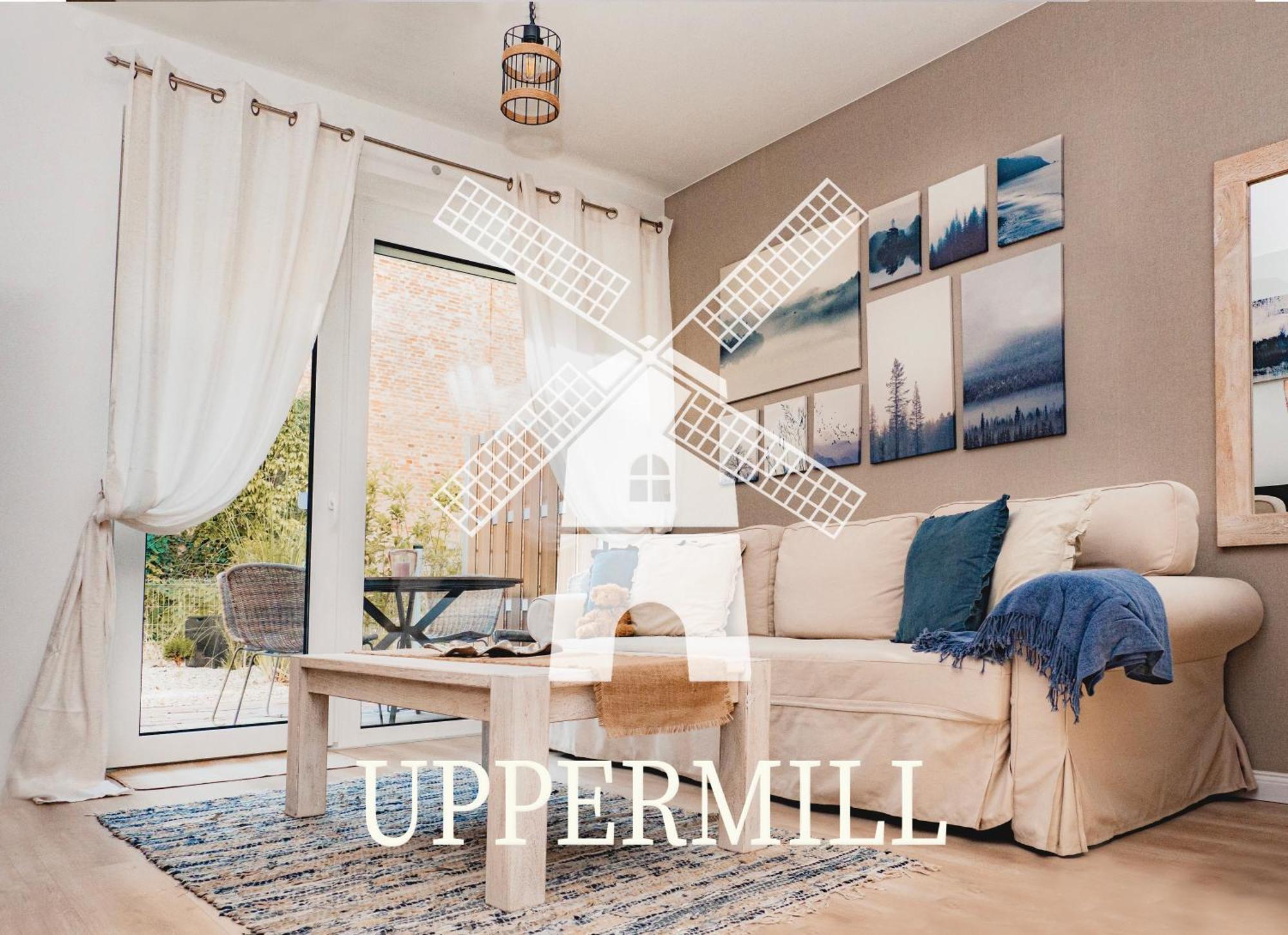 Uppermill #3 Apartment *